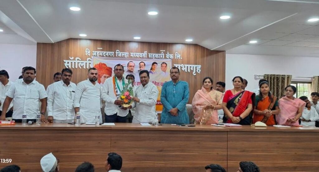 पारनेर मध्ये खासदार लंके गटाला मोठा धक्का; शेतकरी नेते अनिल देठे यांचा राष्ट्रवादीत प्रवेश