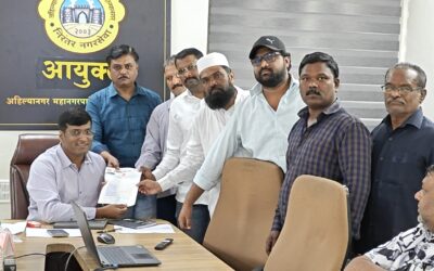शहरातील कचरा संकलन व रस्ते दुरुस्तीबाबत, वंचित बहुजन आघाडीचे महानगरपालिका आयुक्तांना निवेदन